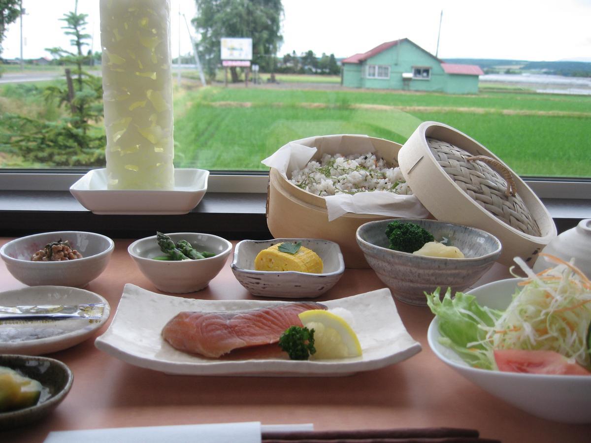 Petit Hotel Blanc Fleur Nakafurano Eksteriør bilde