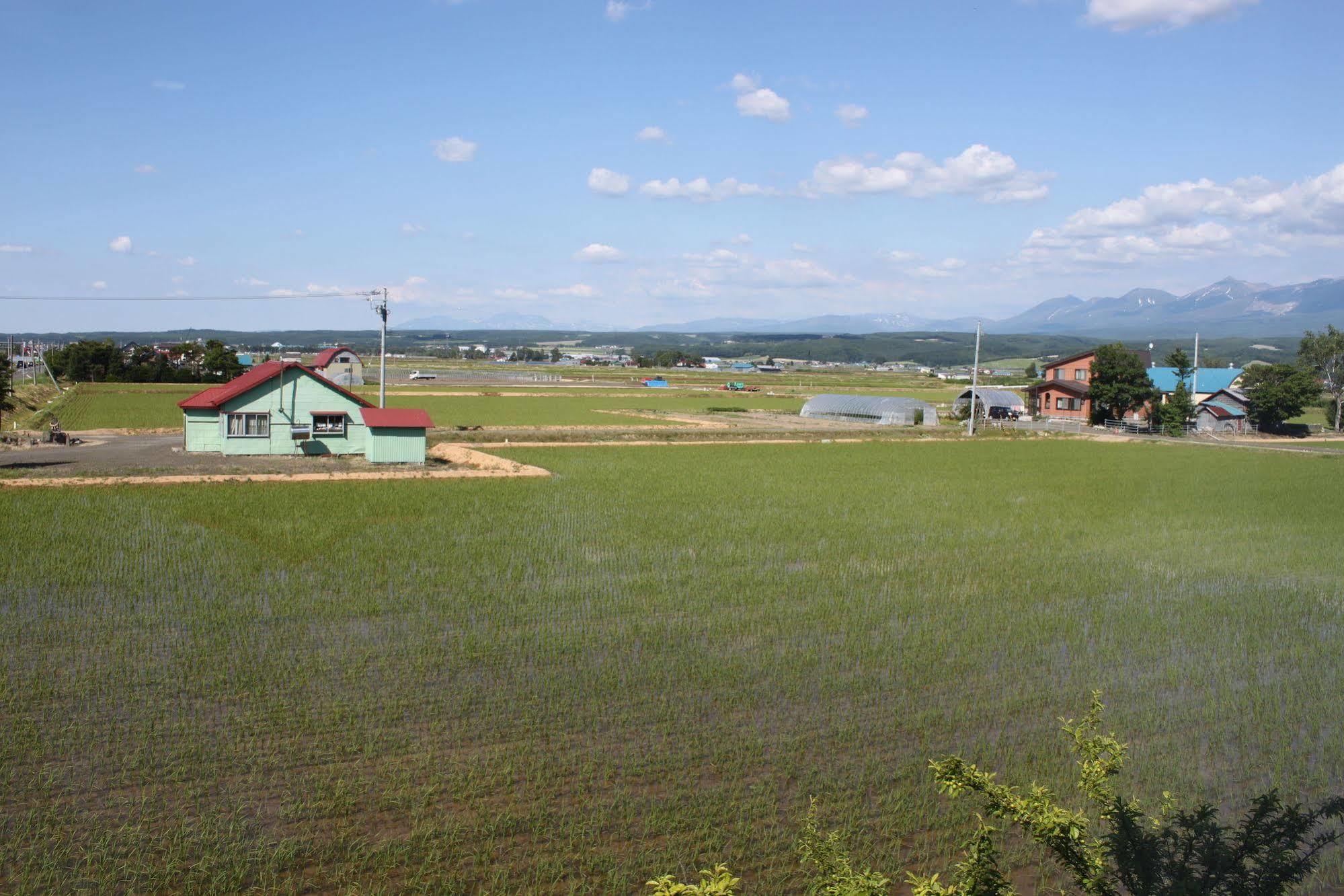 Petit Hotel Blanc Fleur Nakafurano Eksteriør bilde