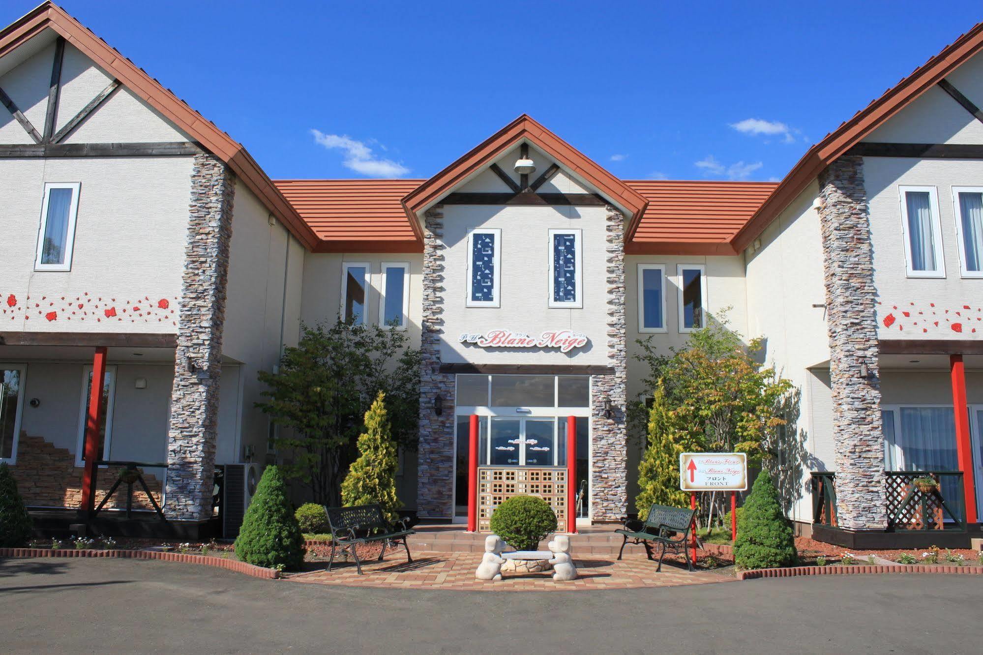 Petit Hotel Blanc Fleur Nakafurano Eksteriør bilde